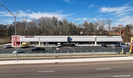 A look at Lakemoor Endcap Suite A Retail space for Rent in Knoxville