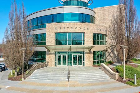 Westroads Pointe - Omaha
