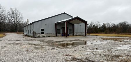 A look at 170 County Road 783 commercial space in Saltillo