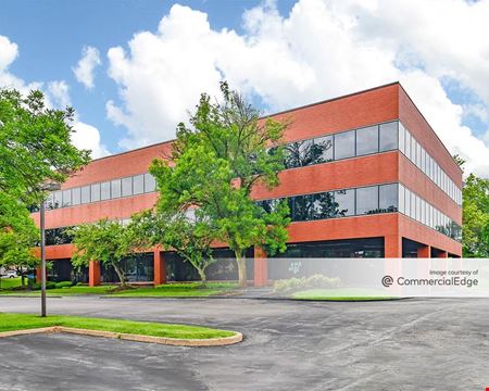 A look at Fairways Office Building commercial space in St. Louis