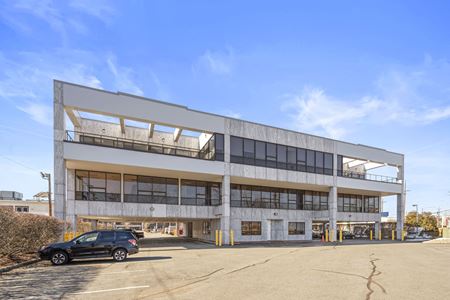 A look at 370 West Passaic Street commercial space in Rochelle Park