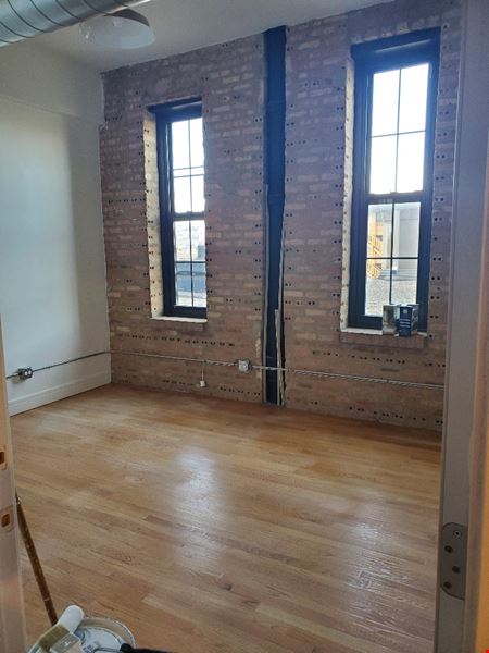 A look at 4809 North Ravenswood Avenue commercial space in Chicago