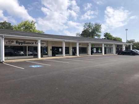 A look at Greentree Shopping Center Retail space for Rent in Bowling Green