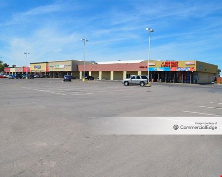 A look at Grandview Plaza commercial space in Glendale