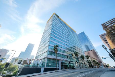 A look at TENTEN Wilshire Blvd Office space for Rent in Los Angeles