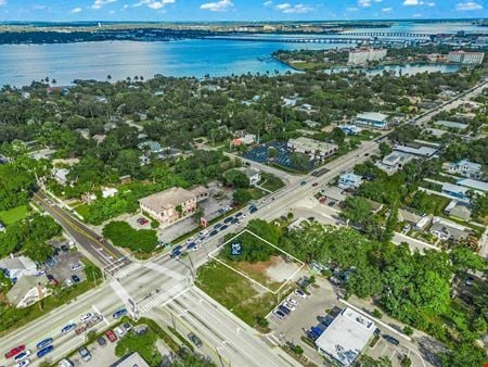 A look at Commercial Lots on Manatee Ave W commercial space in Bradenton
