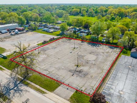 A look at 23807 Pinewood Street commercial space in Warren