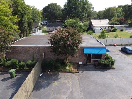 A look at FOR LEASE - 2913 Governors Drive commercial space in Huntsville