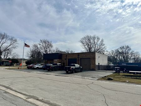 A look at 17704 Paxton Ave. commercial space in Lansing