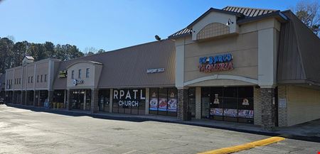 A look at Horseshoe Bend Shopping Center commercial space in Marietta