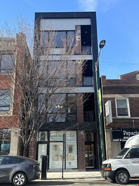 A look at 2956 N Lincoln Ave. commercial space in Chicago