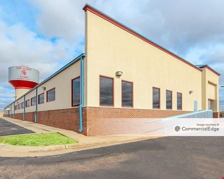 A look at 9901 SE 29th Street commercial space in Midwest City