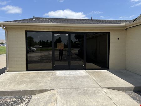 A look at 819 SW 19th St commercial space in Moore