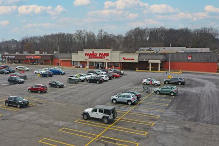 A look at Capital Square Shopping Center commercial space in Battle Creek