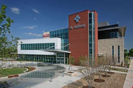 A look at St. Anthony South Healthplex commercial space in Oklahoma City