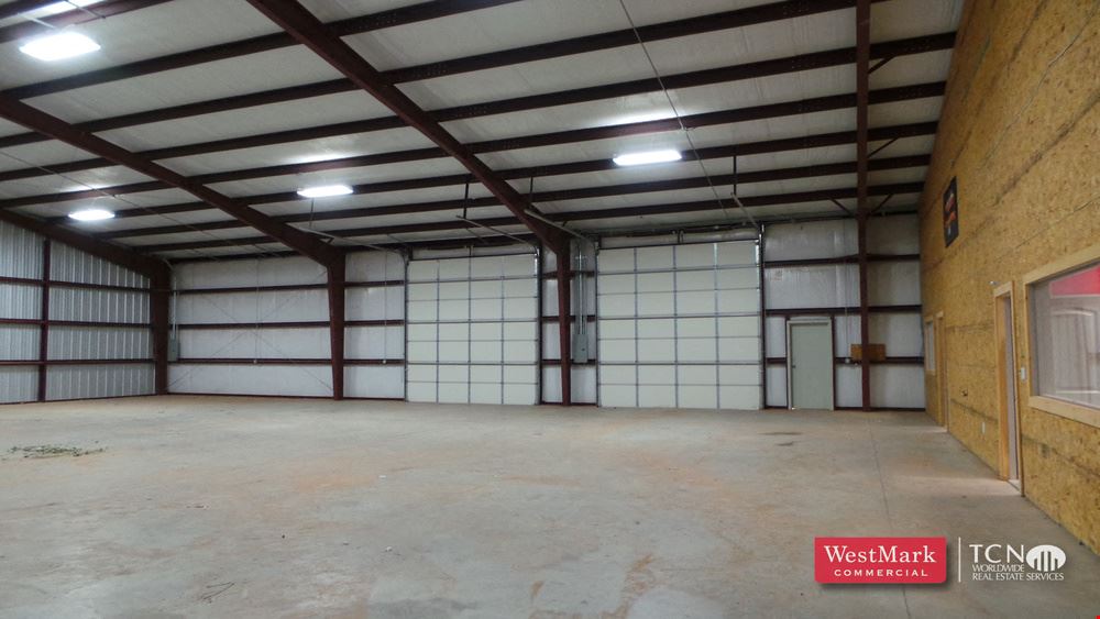 Office/Warehouse in South Lubbock