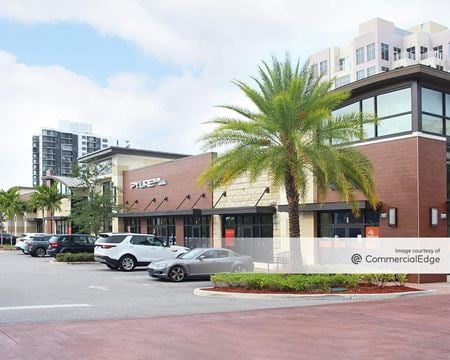 A look at Aventura Shopping Center commercial space in Miami
