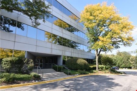 A look at 2800 South River Road Commercial space for Rent in Des Plaines