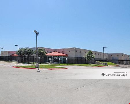 A look at Ascent Data Center Industrial space for Rent in Plano