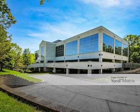 A look at Summit Corporate Center Commercial space for Rent in Summit