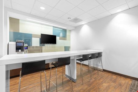 A look at Sugarloaf Coworking space for Rent in Duluth