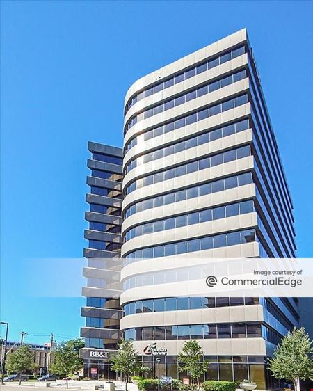 A look at River Oaks Tower Office space for Rent in Houston