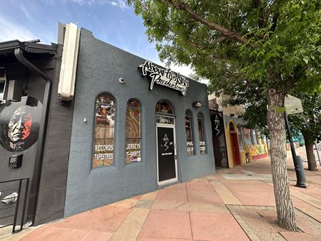 A look at 674 Santa Fe Drive Retail space for Rent in Denver