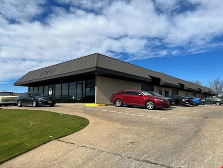 A look at 205 Executive Way commercial space in Desoto