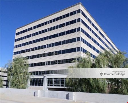 A look at Camelback Center Commercial space for Rent in Phoenix
