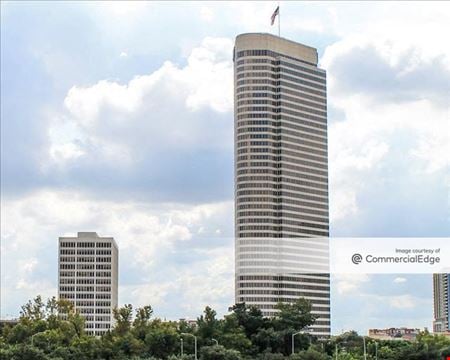A look at America Tower Office space for Rent in Houston