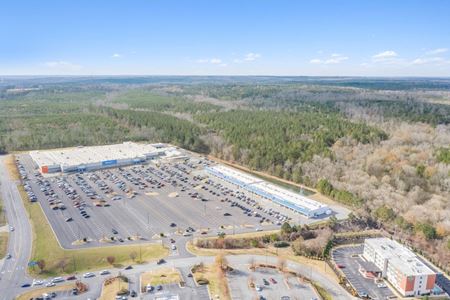 A look at Merchant Central Shopping Center commercial space in Milledgeville