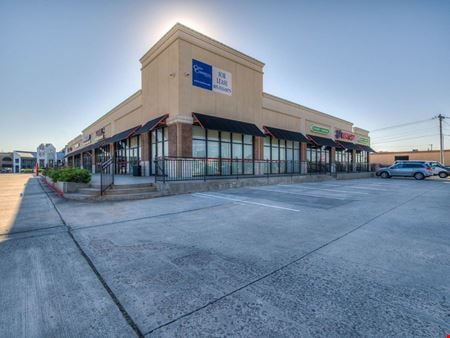 A look at MacArthur Court Retail space for Rent in Warr Acres