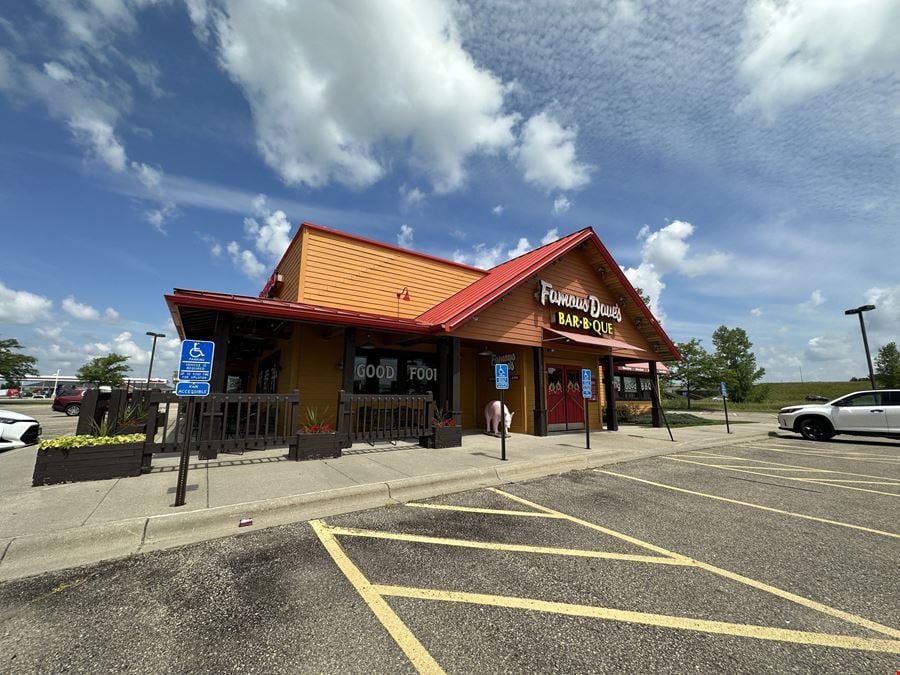 Famous Daves Building for SALE or LEASE
