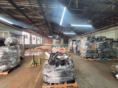 A look at 10K - 20K shared warehouse for rent in Paterson Commercial space for Rent in Paterson