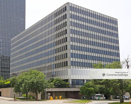 A look at 2323 Grand Blvd Office space for Rent in Kansas City