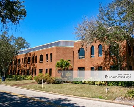 A look at 2055 Wood Street Office space for Rent in Sarasota