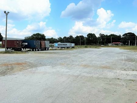 A look at 5585 Old Dixie Hwy commercial space in Forest Park