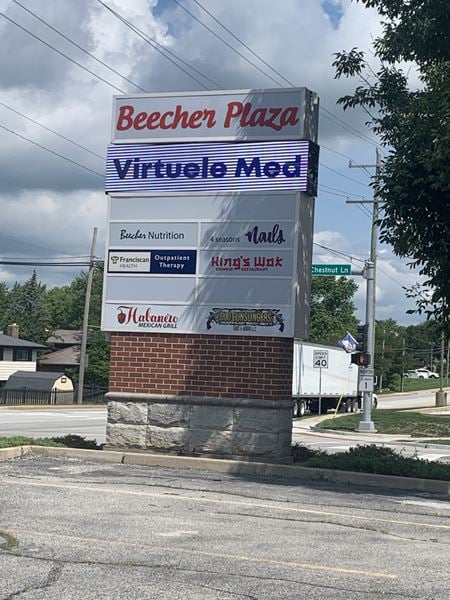 A look at Beecher Plaza Retail space for Rent in Beecher