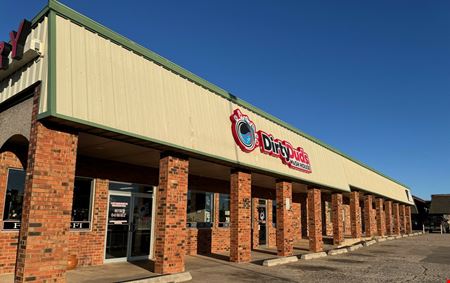 A look at Delong Neighborhood Center Retail space for Rent in Yukon