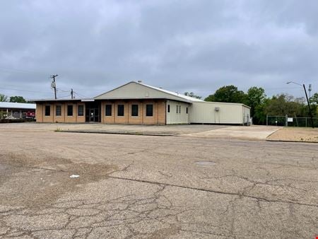 A look at Livingston Road Warehouse commercial space in Jackson