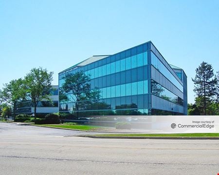 A look at One Hawthorn Place commercial space in Vernon Hills