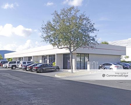 A look at Aurora Business Park commercial space in West Palm Beach