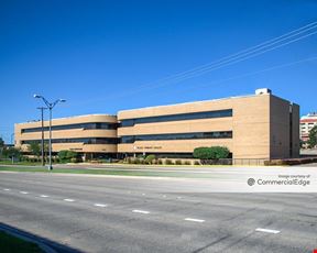 Plaza Medical Center - 1650 West Rosedale
