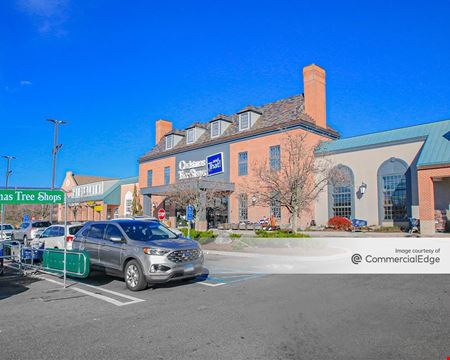 A look at Christmas Tree Plaza Retail space for Rent in Orange