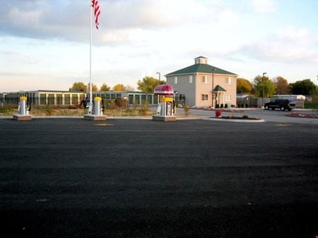 A look at Oil Change and Car Wash Commercial space for Rent in Newport