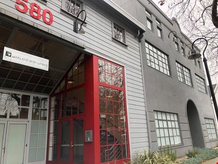 A look at Shared Office Space Coworking space for Rent in Oakland