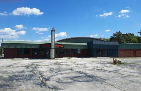 A look at 373 Sauk Trail commercial space in Park Forest