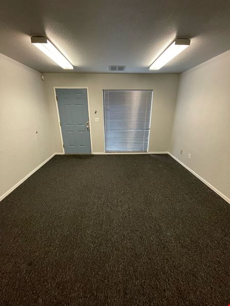 A look at 433 E Keats commercial space in Fresno