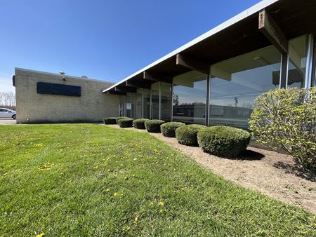 A look at 33W461 Roosevelt Road Industrial space for Rent in West Chicago