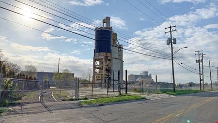 A look at Holcim Terminal commercial space in Lansing